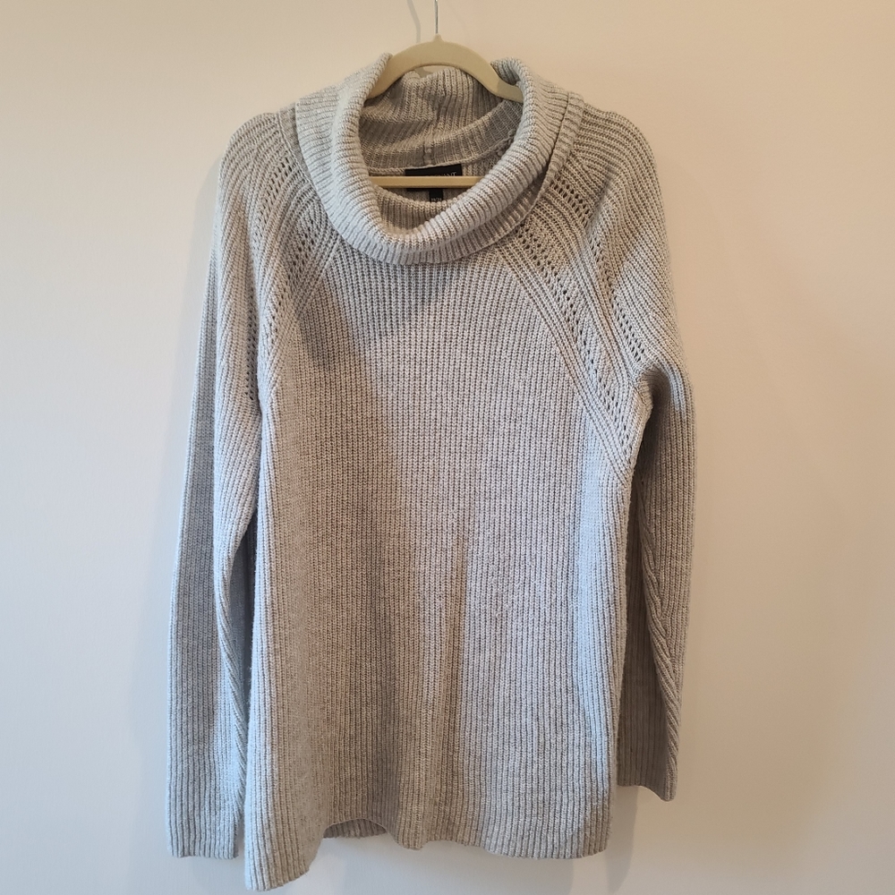 Ladies cowl neck plus size sweater size 18